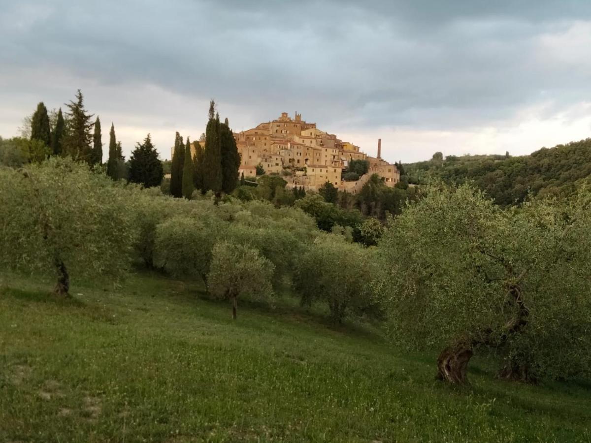 Casa Vacanze "Nonna Vela" Petroio Luaran gambar