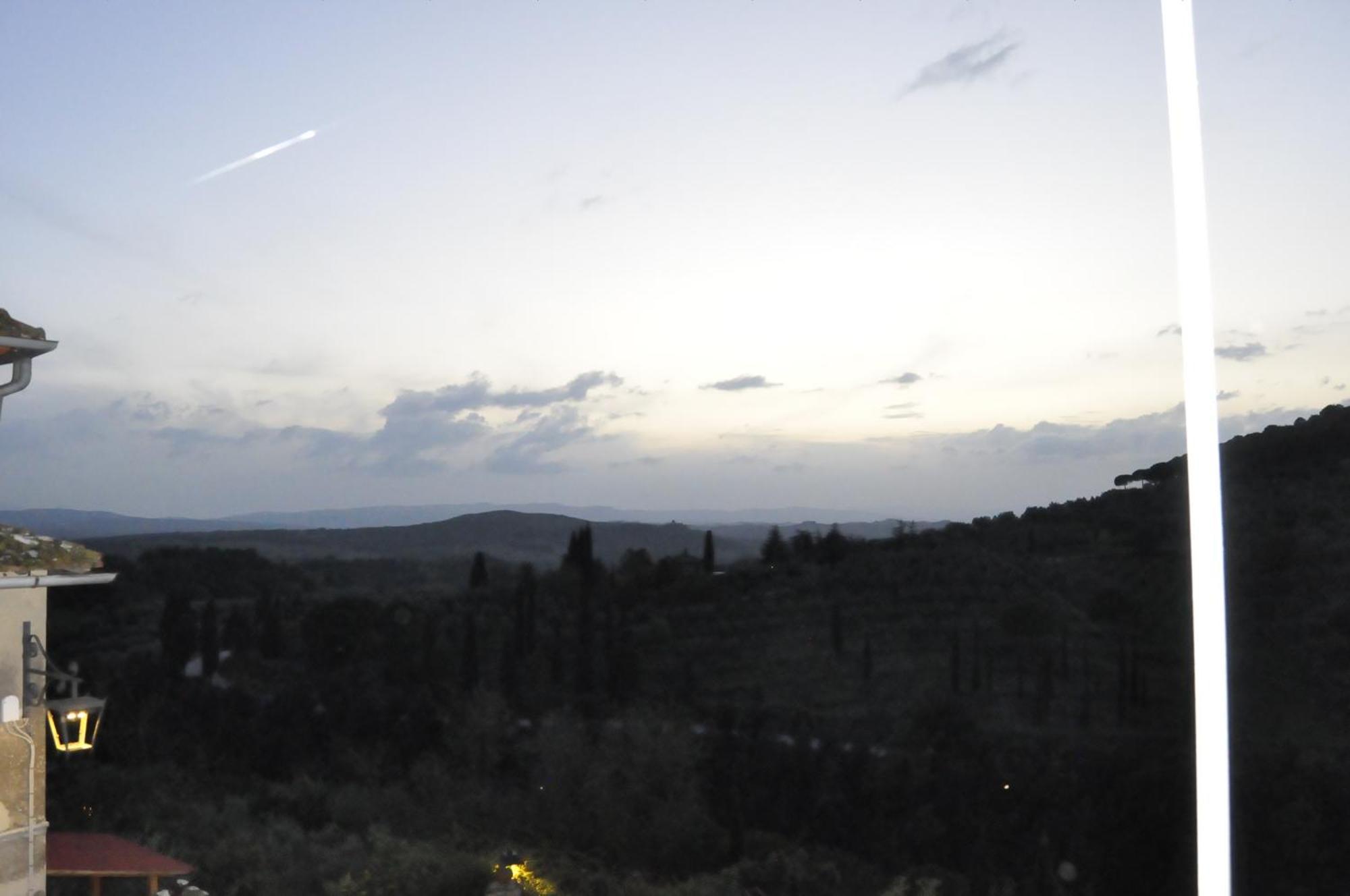 Casa Vacanze "Nonna Vela" Petroio Luaran gambar