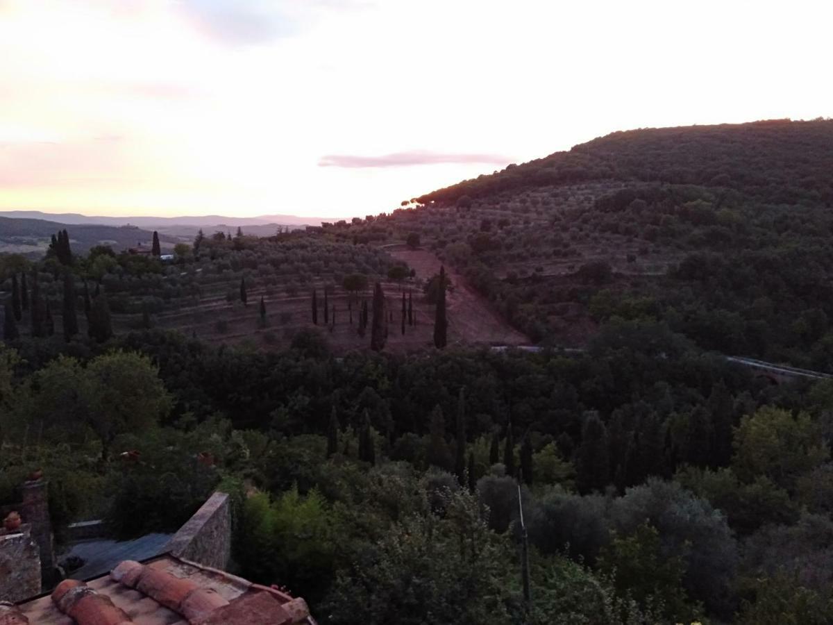 Casa Vacanze "Nonna Vela" Petroio Luaran gambar